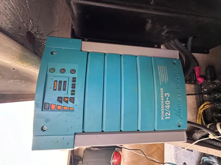 Be Knotty Yacht Photos Pics 