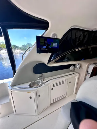 Be Knotty Yacht Photos Pics 