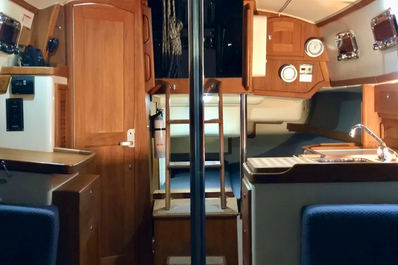 Murphy Yacht Photos Pics Cabin view aft