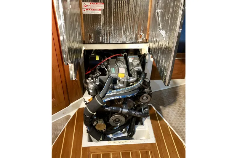 Murphy Yacht Photos Pics 2004 Pacific Seacraft 31 Yanmar Diesel