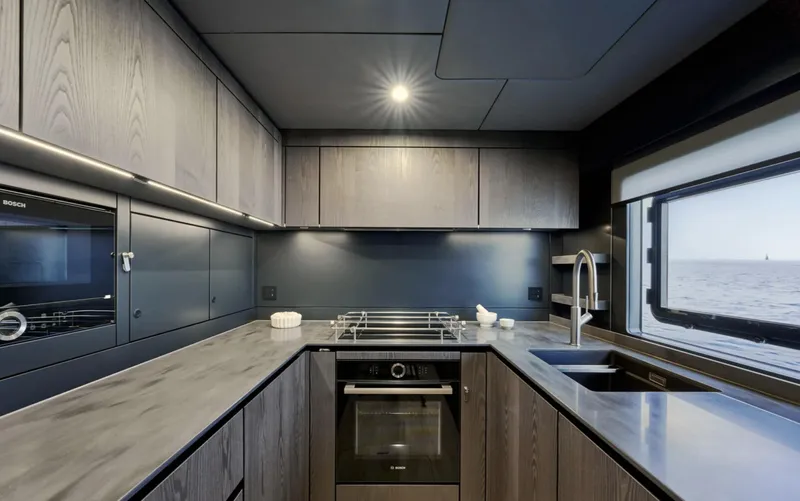 Petbond Yacht Photos Pics 