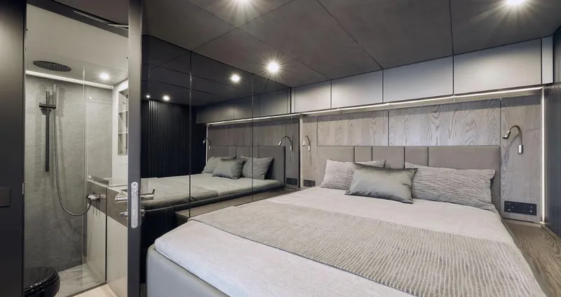 Petbond Yacht Photos Pics 