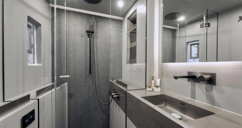 Petbond Yacht Photos Pics 