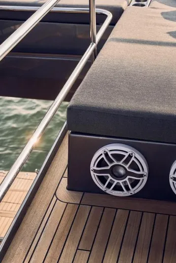 Petbond Yacht Photos Pics 