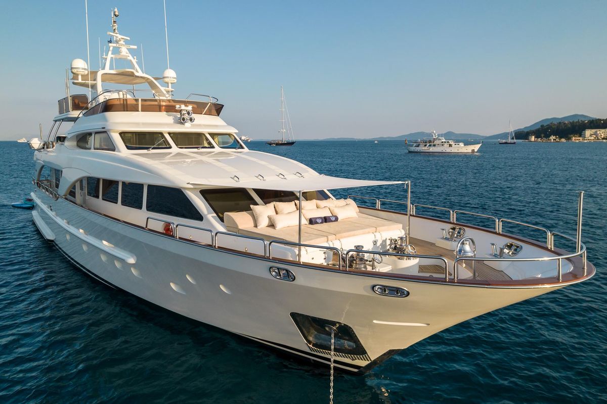 2006 Benetti 99 