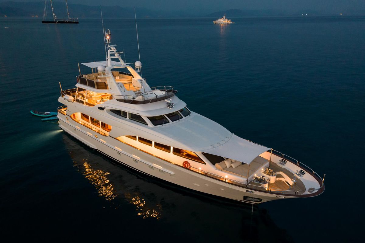 2006 Benetti 99 