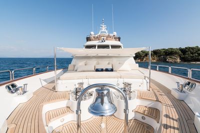 Yacht