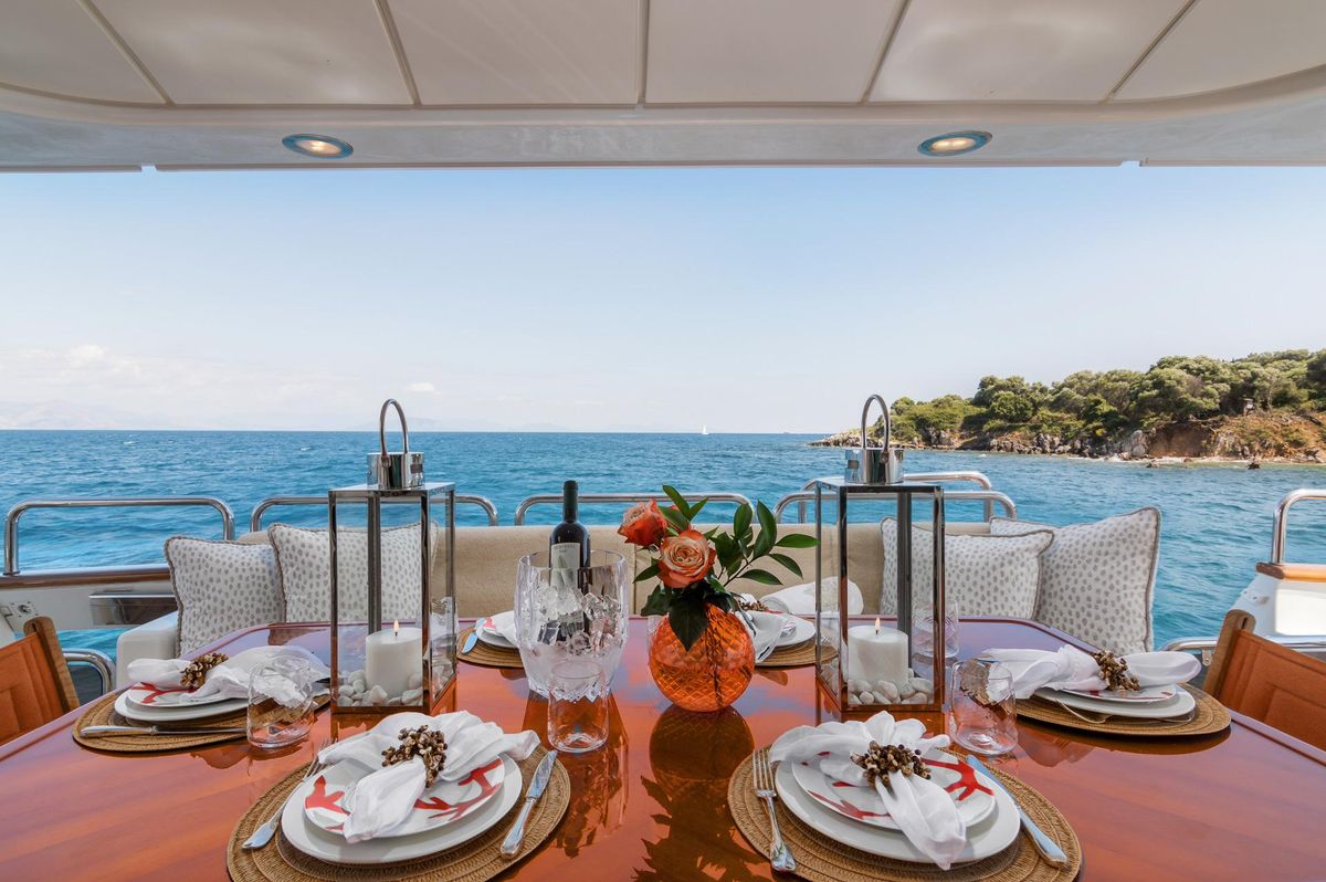 2006 Benetti 99 