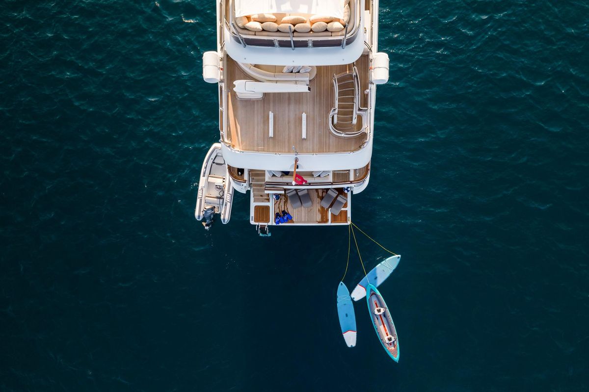 2006 Benetti 99 