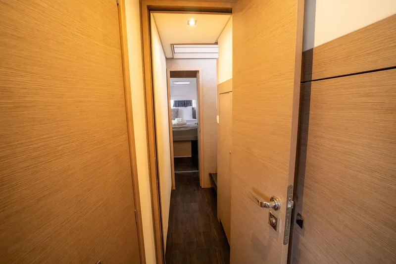 Hourglass Yacht Photos Pics 