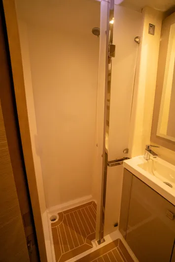 Hourglass Yacht Photos Pics 