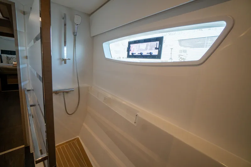 Hourglass Yacht Photos Pics 