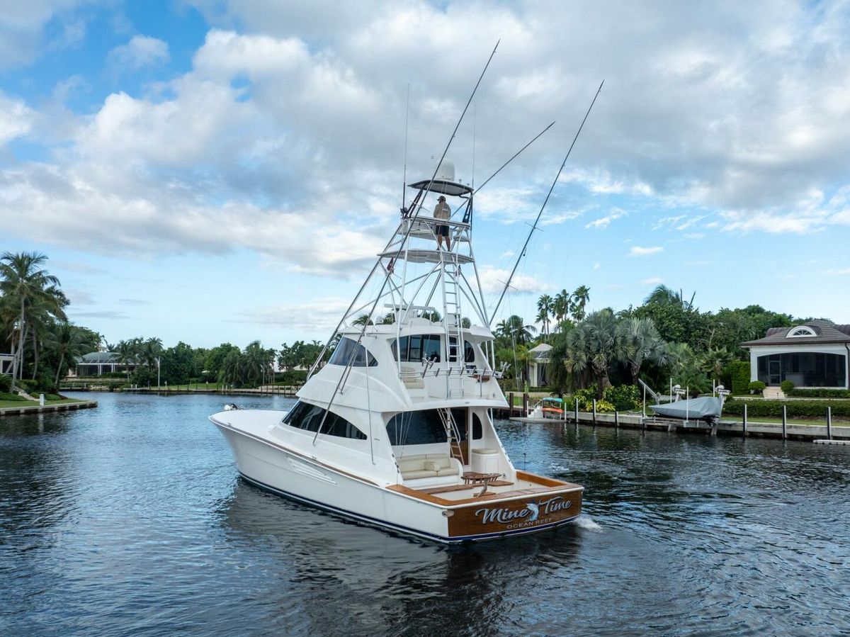 2021 Viking 68 