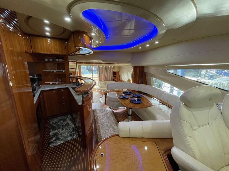 2007 Azimut 68E