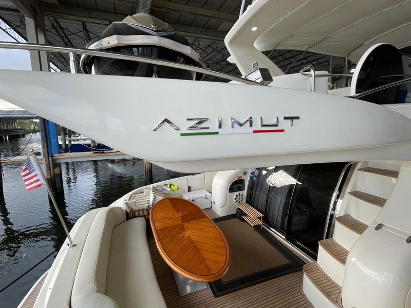 2007 Azimut 68E