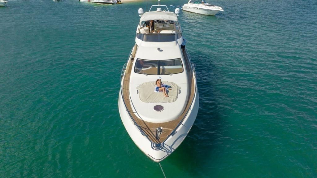 2007 Azimut 68E