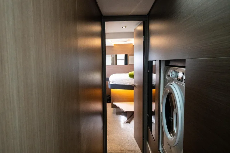 Lollypop Yacht Photos Pics 