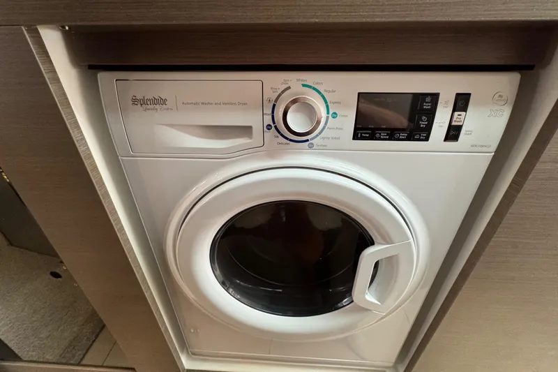 Lollypop Yacht Photos Pics 