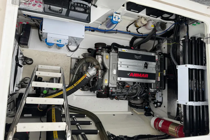 Lollypop Yacht Photos Pics 