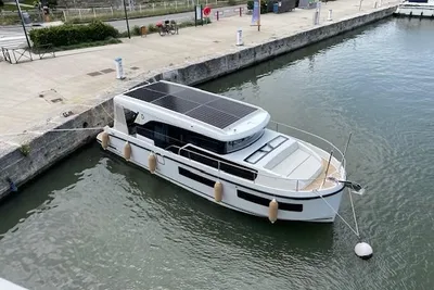 2023 Delphia 11 Sedan - Electric