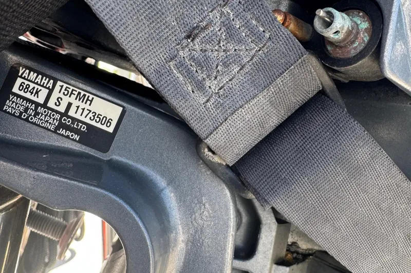 Medicinal Yacht Photos Pics Close-up of Yamaha engine label on Hunter 410, 2002 model.