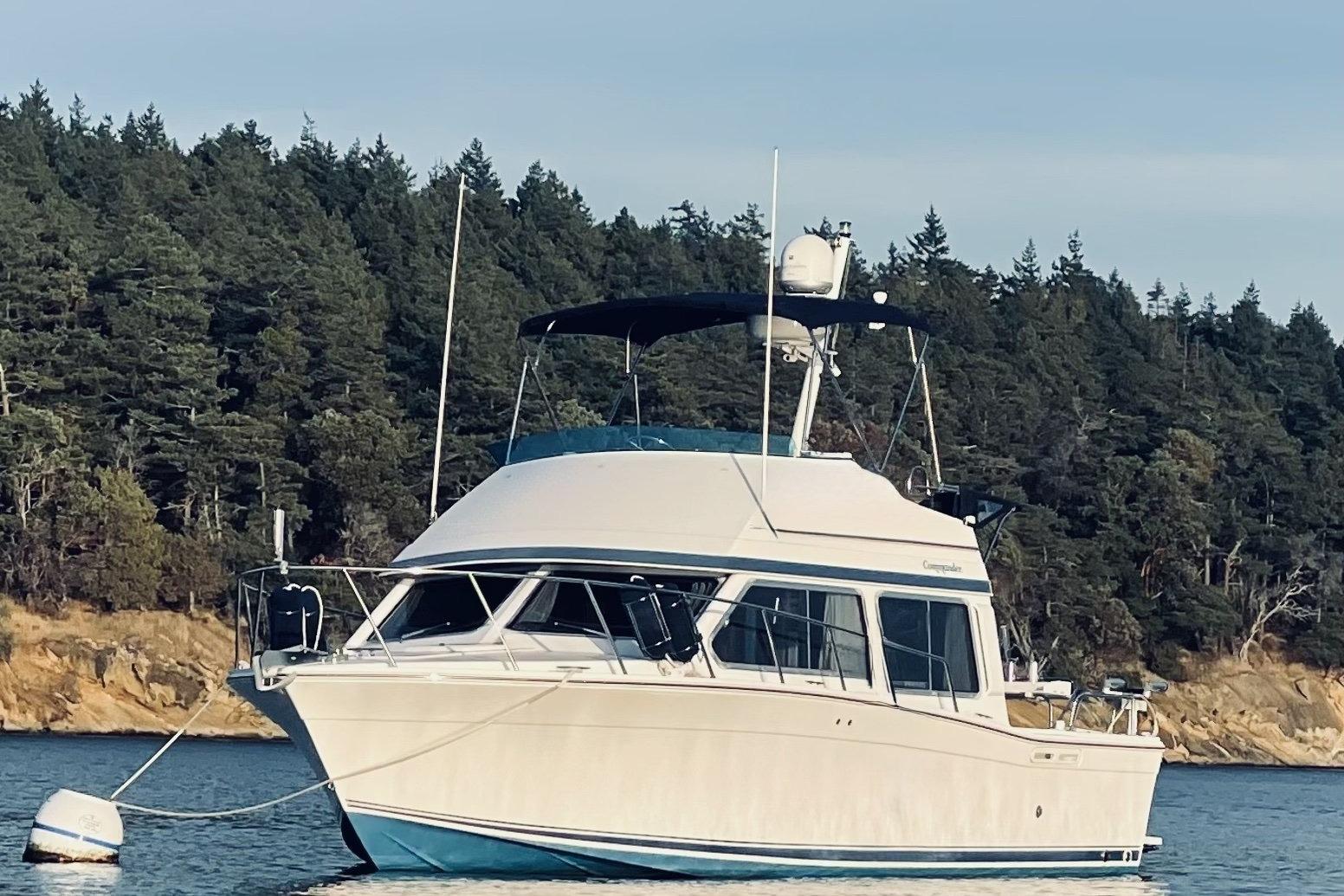 Commander 30 Flybridge