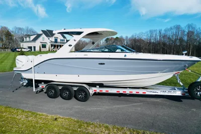 Sea Ray SLX 310 Outboard