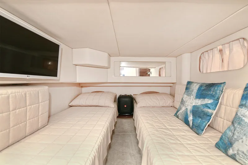 Atlantic Dream Yacht Photos Pics Interior of 2008 Sea Ray 44 Sedan Bridge with twin beds.