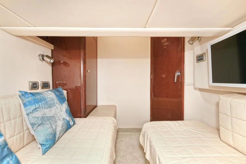 Atlantic Dream Yacht Photos Pics Interior of 2008 Sea Ray 44 Sedan Bridge with twin beds.
