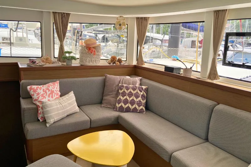 Lucky Vibes Yacht Photos Pics 