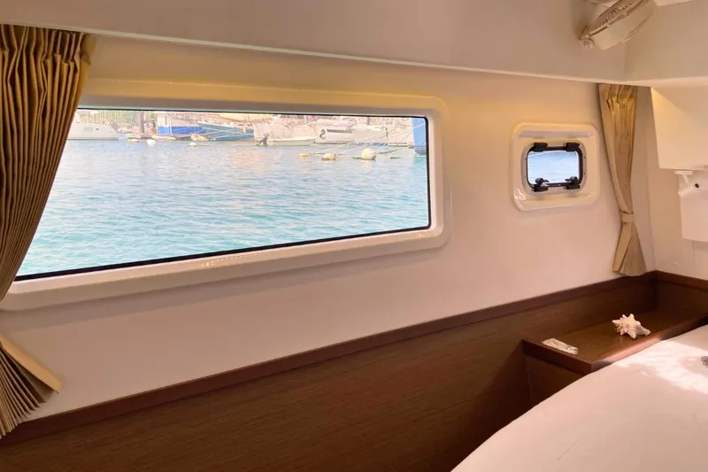 Lucky Vibes Yacht Photos Pics 