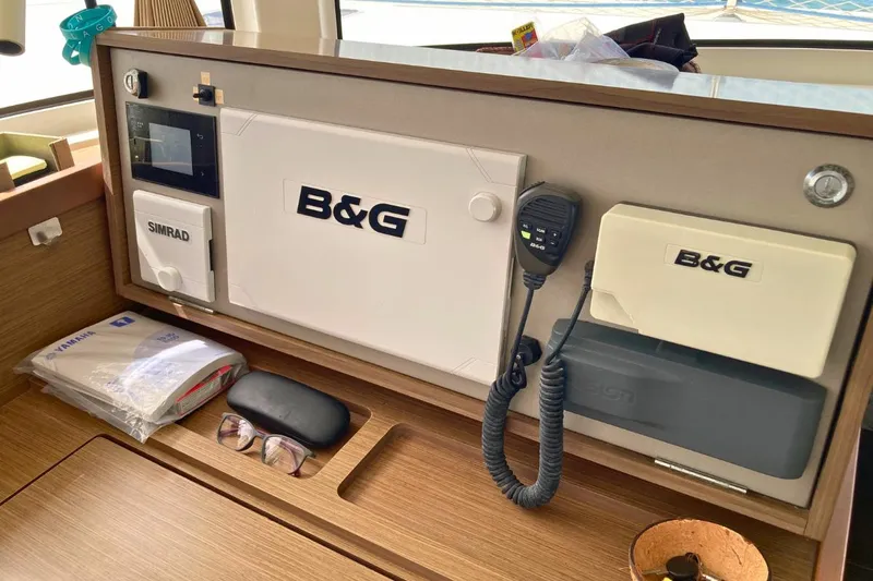 Lucky Vibes Yacht Photos Pics 