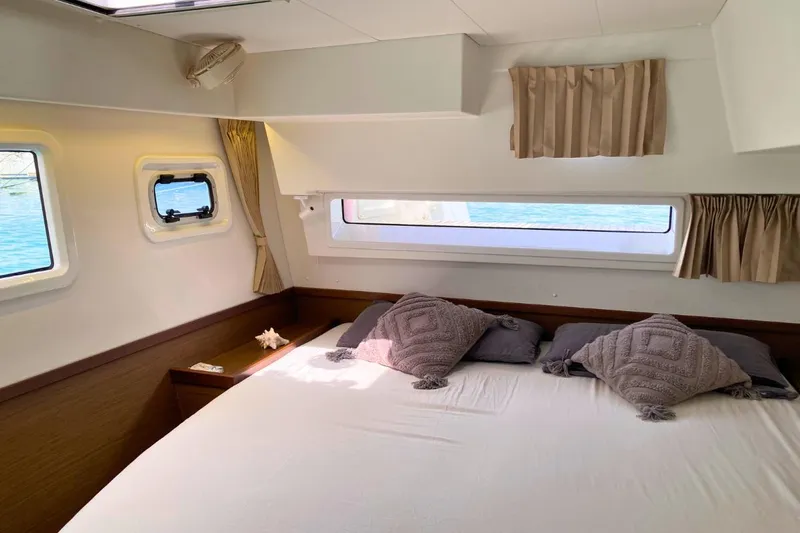 Lucky Vibes Yacht Photos Pics 