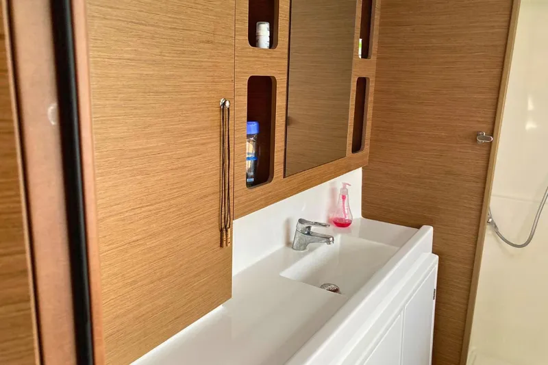 Lucky Vibes Yacht Photos Pics 