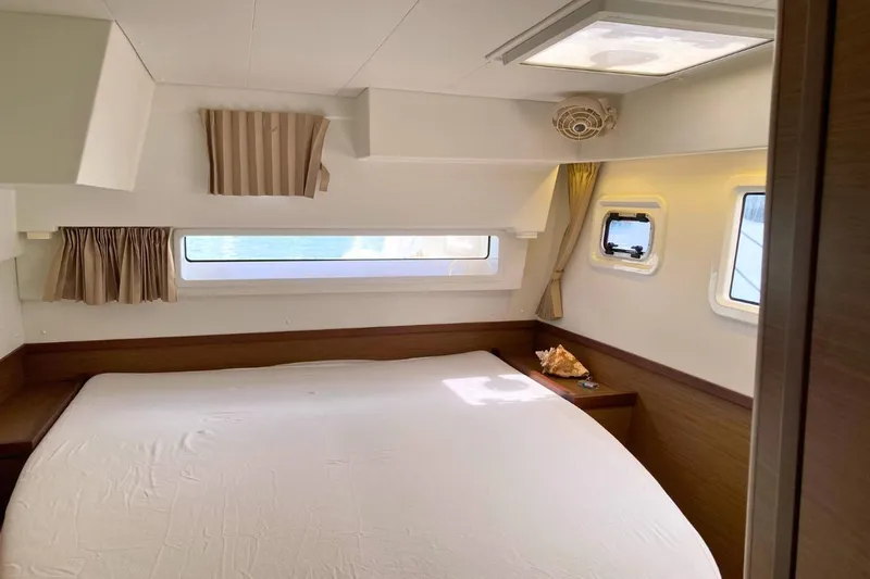 Lucky Vibes Yacht Photos Pics 