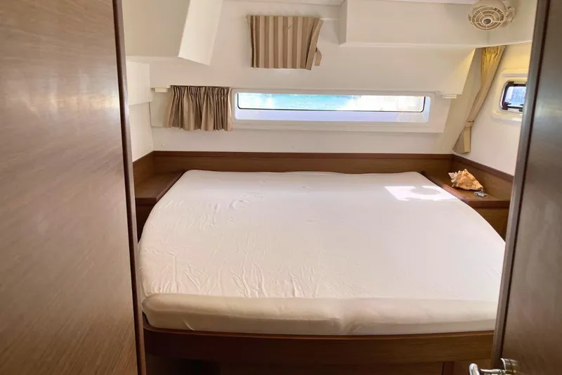 Lucky Vibes Yacht Photos Pics 