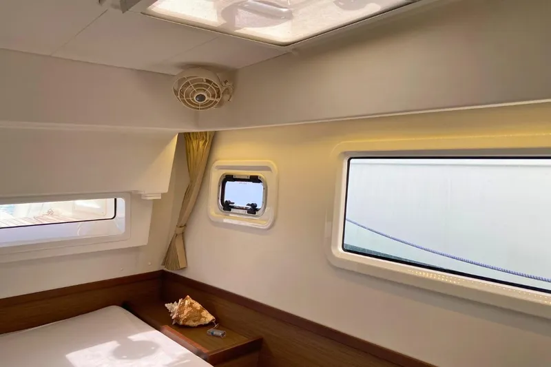 Lucky Vibes Yacht Photos Pics 