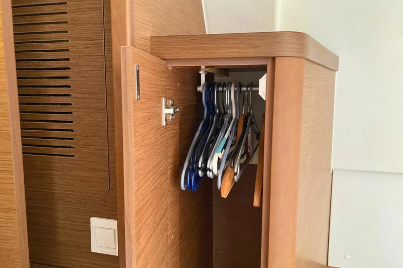 Lucky Vibes Yacht Photos Pics 