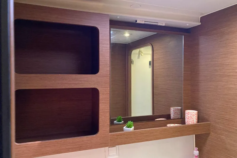 Lucky Vibes Yacht Photos Pics 