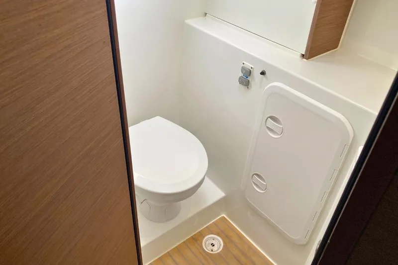 Lucky Vibes Yacht Photos Pics 