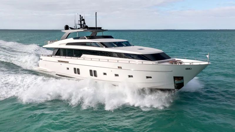Honey Pot Yacht Photos Pics 