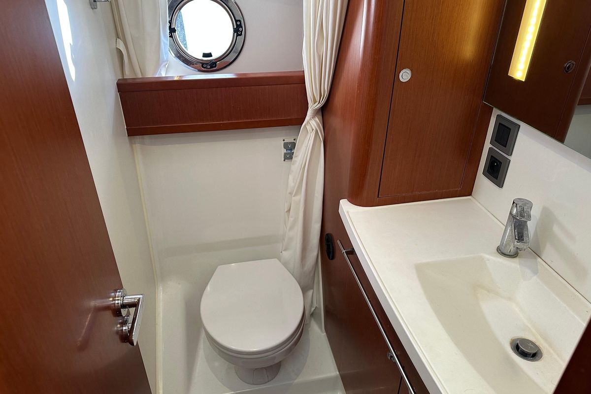 2019 Beneteau 45 