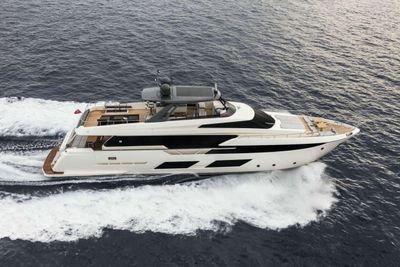 Yacht