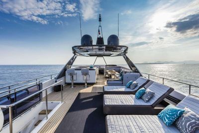 Yacht