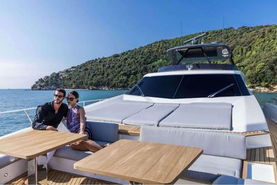 Yacht