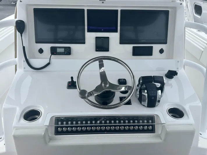 Fly Girl Yacht Photos Pics 2020 Invincible 39 Open Fisherman helm with dual screens and controls.