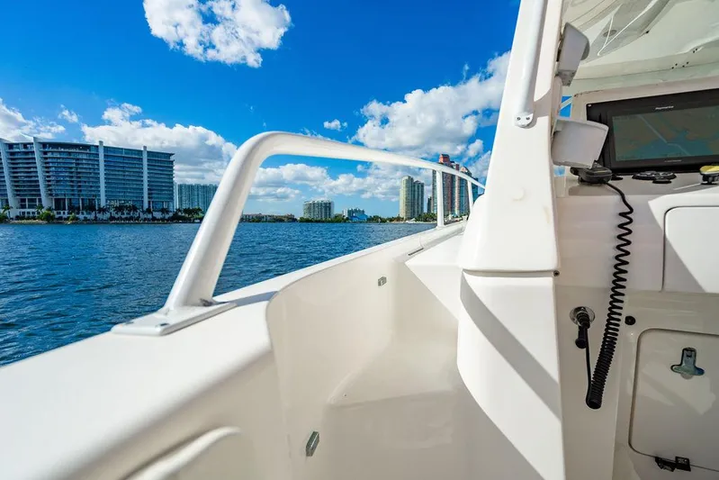 Activa Yacht Photos Pics 