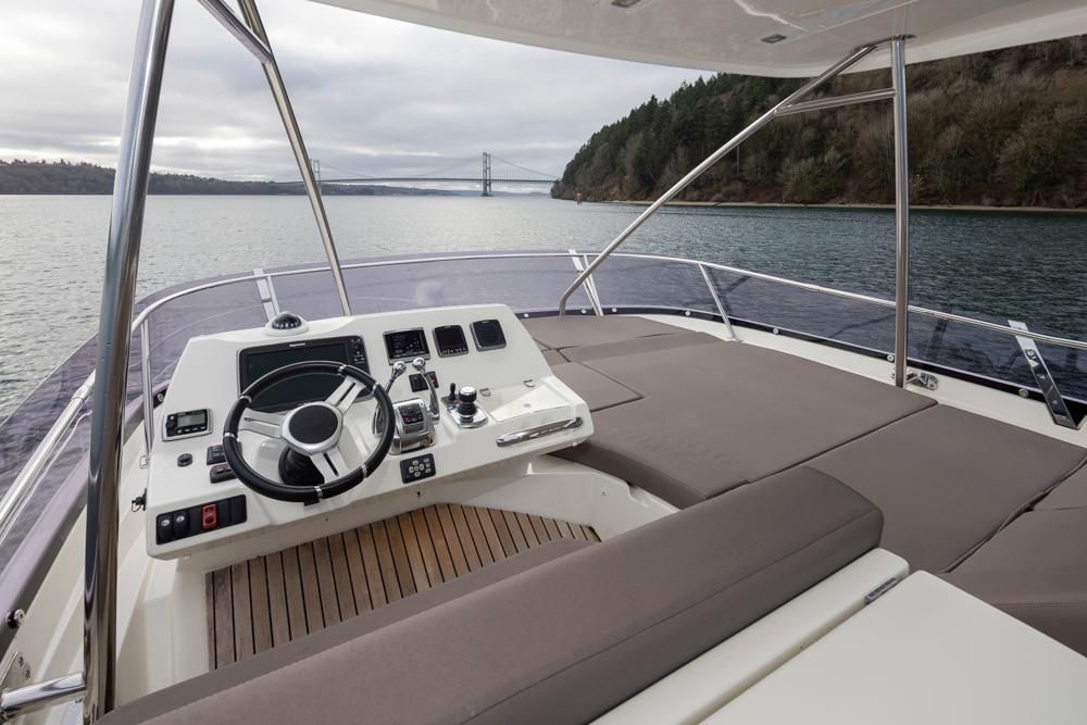 2017 Prestige 56 
