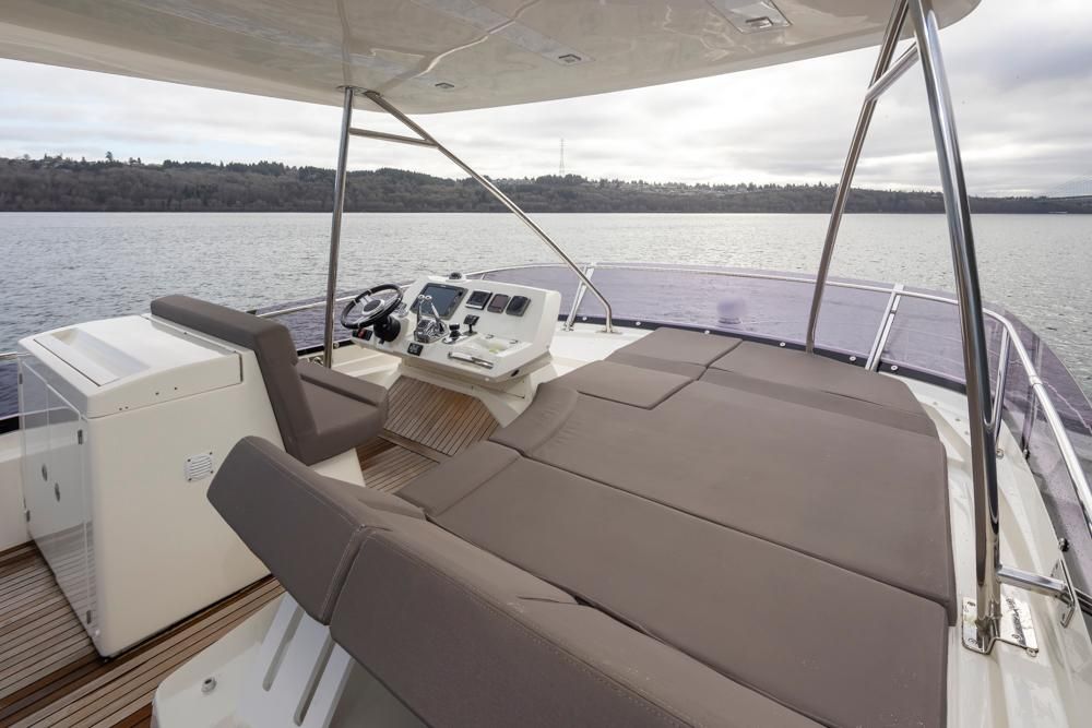 2017 Prestige 56 