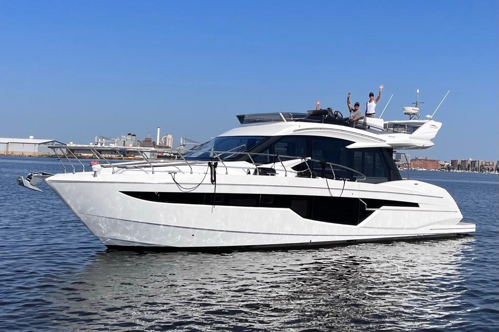 Galeon 500 Fly